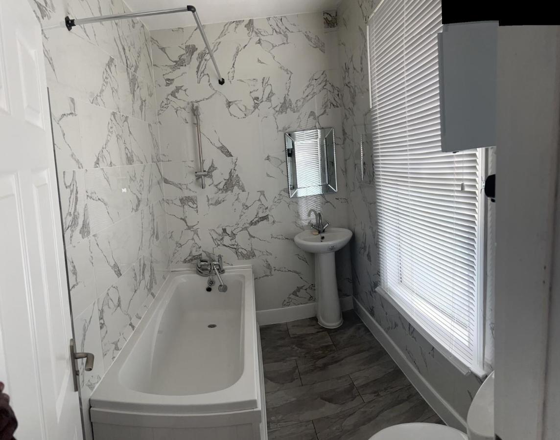 Apartament Excellent 3Bed Flat Folkestone Zewnętrze zdjęcie
